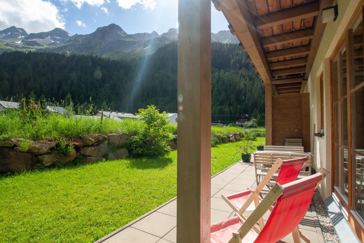 Tauerndorf Enzingerboden Ski In&Out - Steinbock Lodges Exterior photo